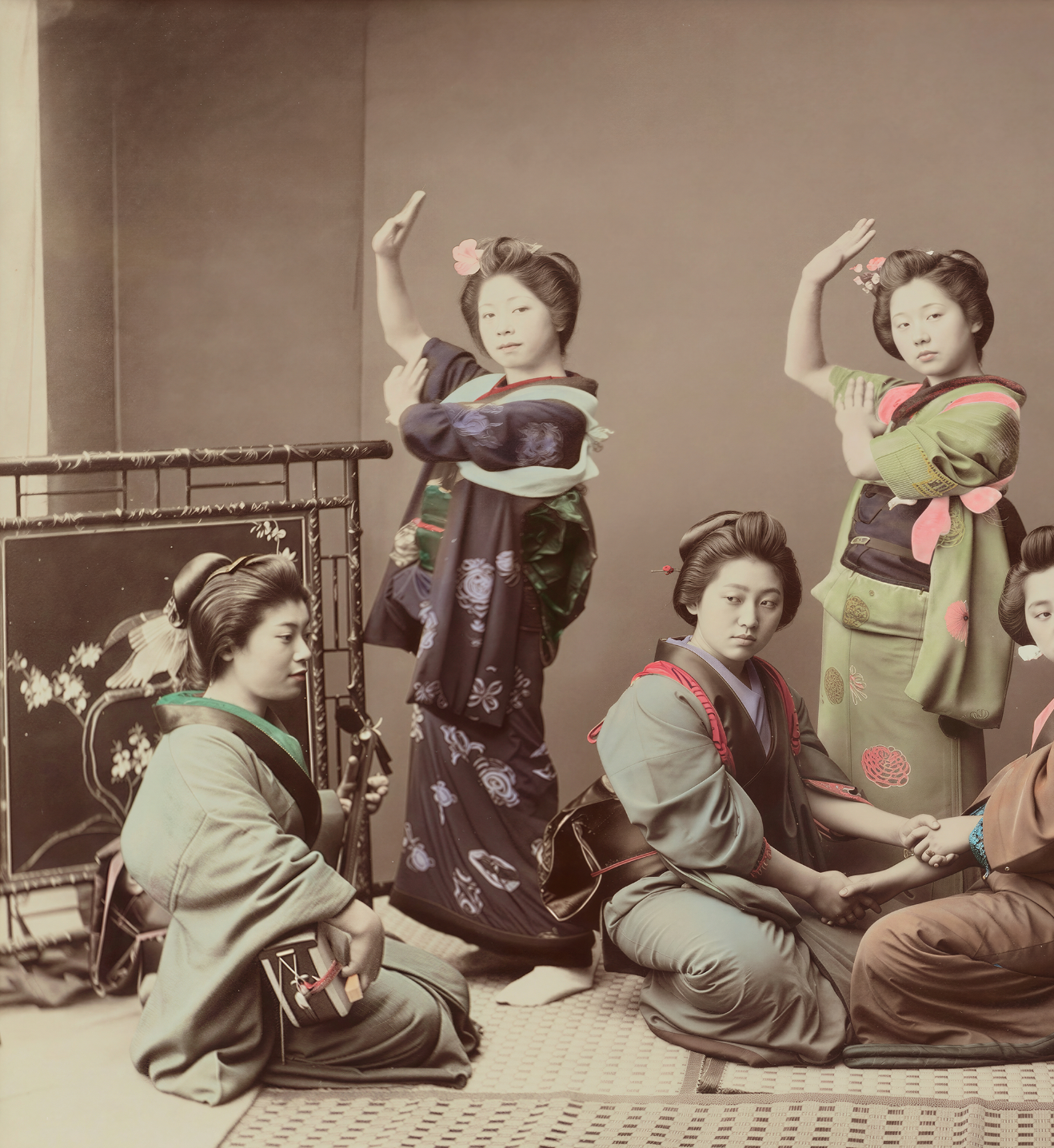 Group of Young Women / Kusakabe Kimbei